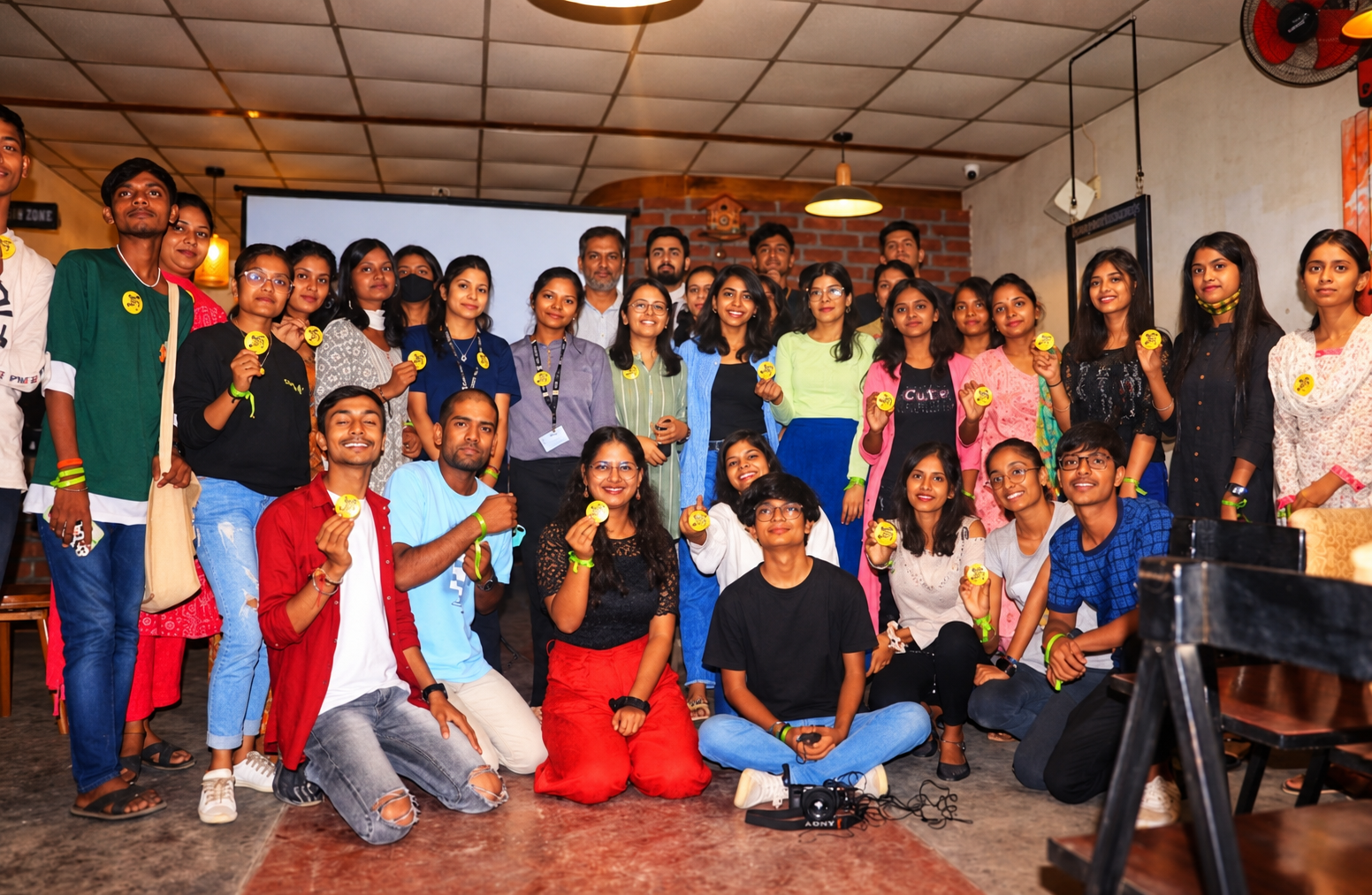 Khud Se Poochhe campaign group photo